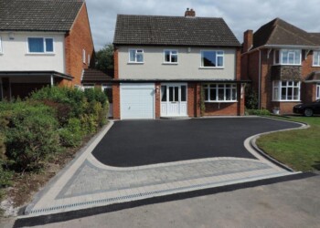 Tarmac Contractors In Altrincham