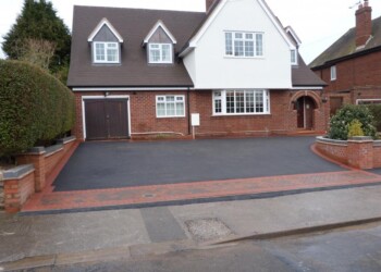 Tarmac Contractors In Altrincham